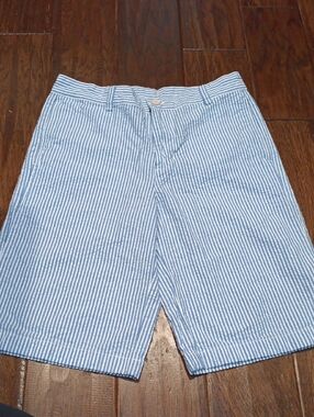 Vineyard Vines Blue & White Striped Flat-Front Seersucker Shorts